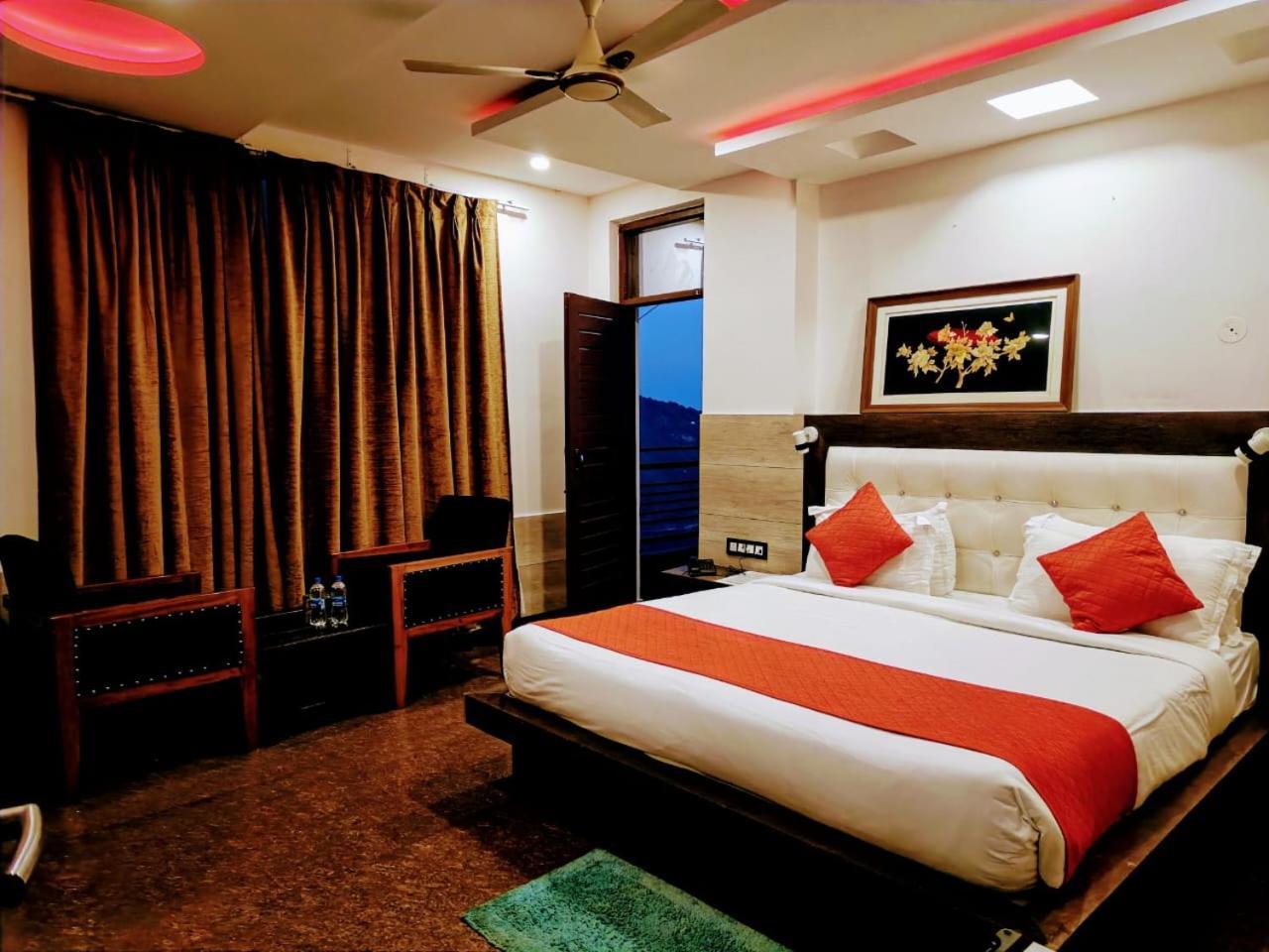 King Castle Mcleodganj-Centrally Heated And Air Cooled- Near Mall Road - Free Parking Dharamshala Eksteriør billede